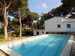 Casa en alquiler con piscina y jardín privados L'Escala