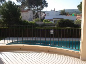 Apartment for rent L'Escala Riells community pool