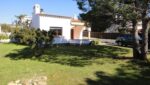 Lloguer casa L'Escala planta baixa i 450 mts jardí.
