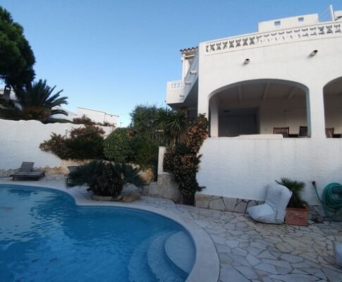 CASA AMB VISTA AL MAR A PUNTA MONTGÓ