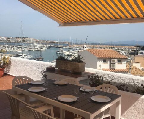 Penthouse overlooking nautical L’Escala large terrace