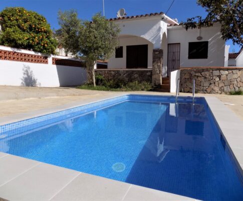 Casa planta baixa i piscina a L’Escala
