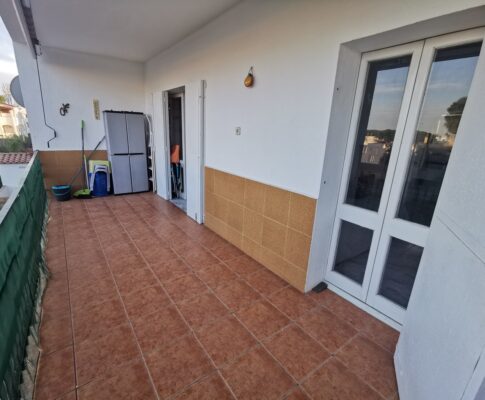 APPARTEMENT À 400 mts. DE LA PLAGE AVEC GRANDE TERRASSE